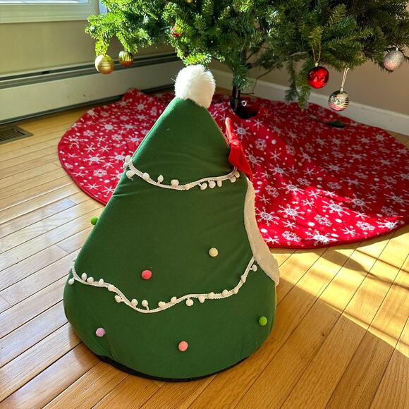 Christmas Pet House Tent Warm Sleeping Bed Indoor for Cat and Puppy - Picture 6 of 10